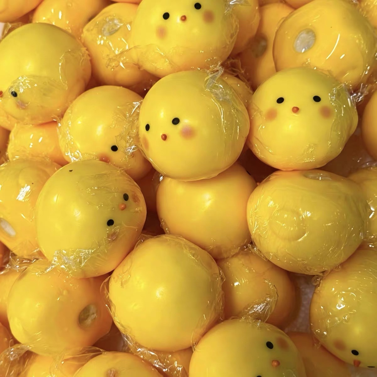 Crunchy Ball Cute Little Yello - Party Games Game review and price